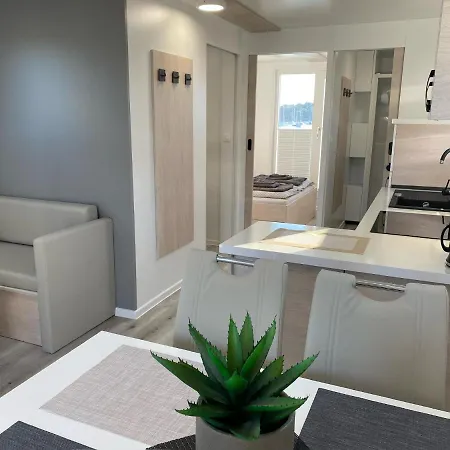 Floating House Arena 3