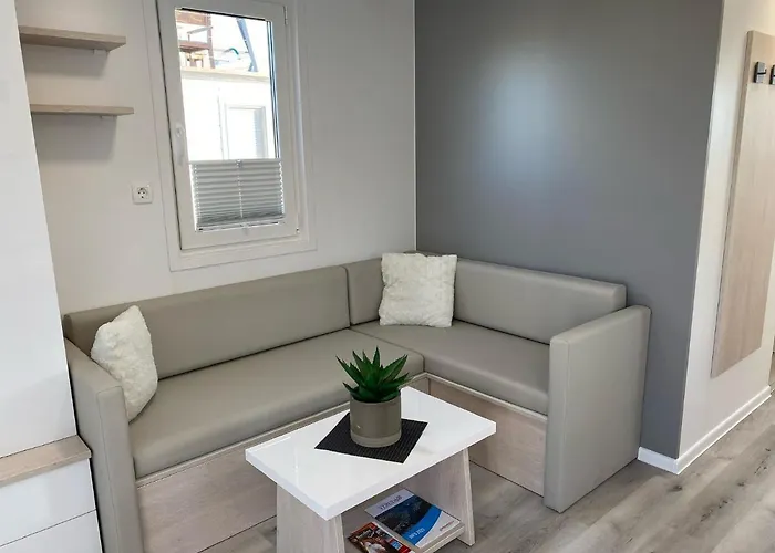 Floating House Arena 3